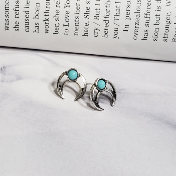 Turquoise Boho Earrings Set - Picture 4 of 6